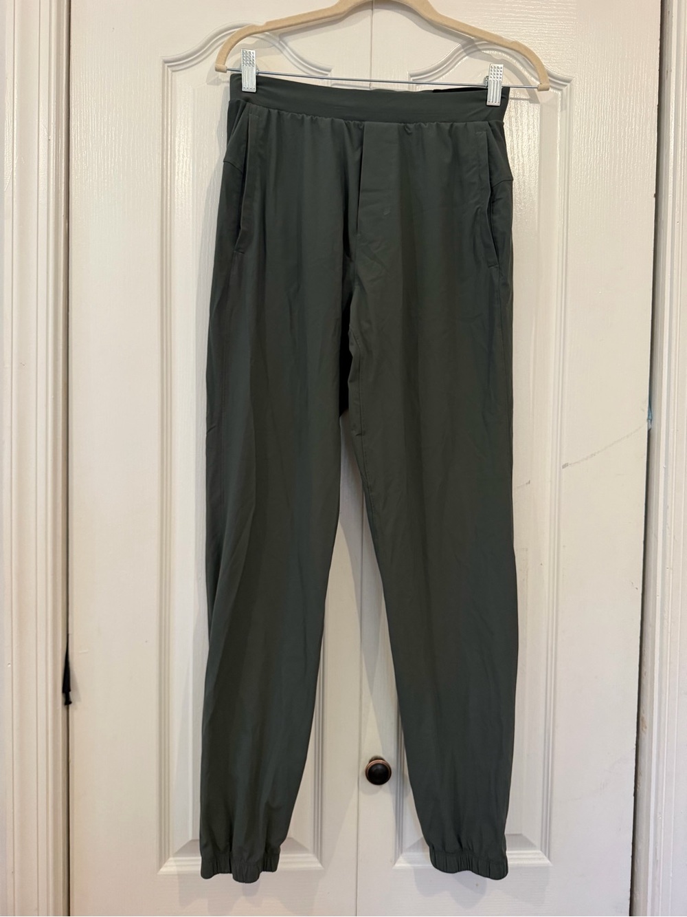 Lululemon Men's Surge Jogger Size Small Dark Green Teens Athletic Comfy